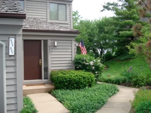 827 Shoreline Road NW 827 Shoreline Road NW B IL