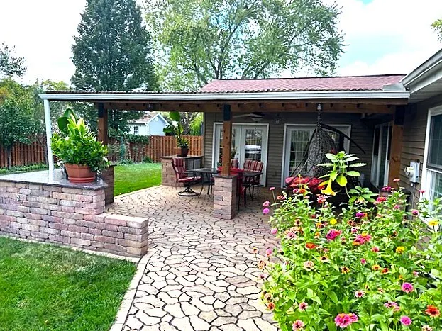 8138 N Carrolton Court IL