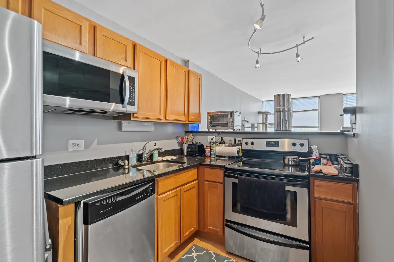 655 W Irving Park Road 5305 IL