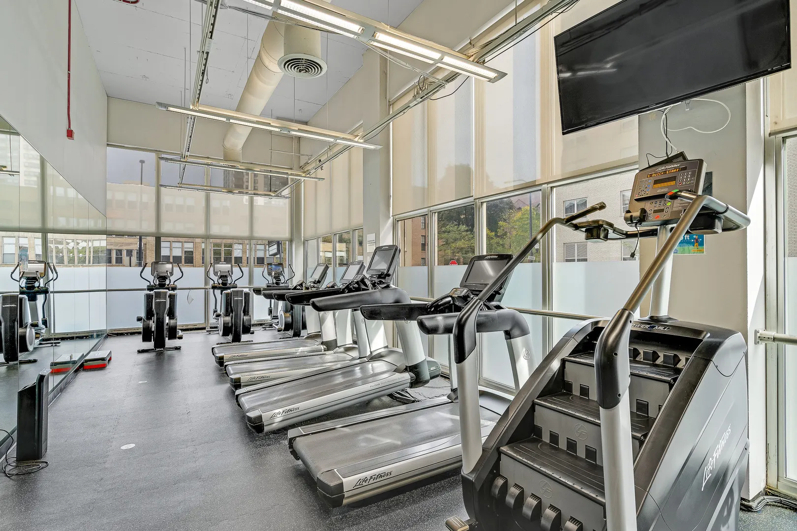 655 W Irving Park Road 5305 IL