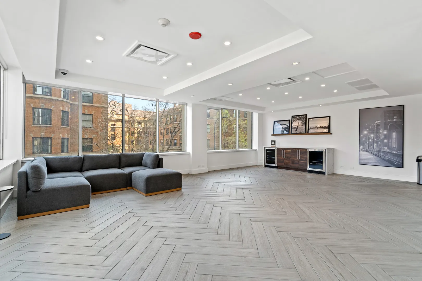 655 W Irving Park Road 5305 IL