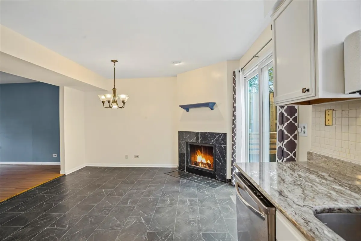 27W229 Providence Lane IL