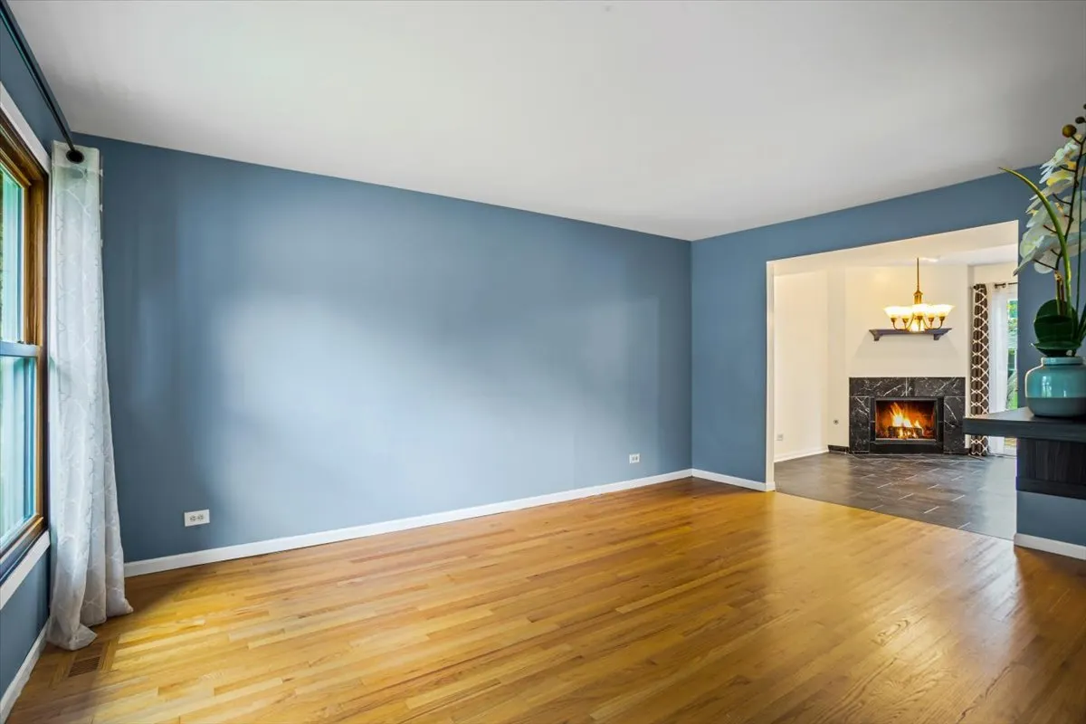 27W229 Providence Lane IL