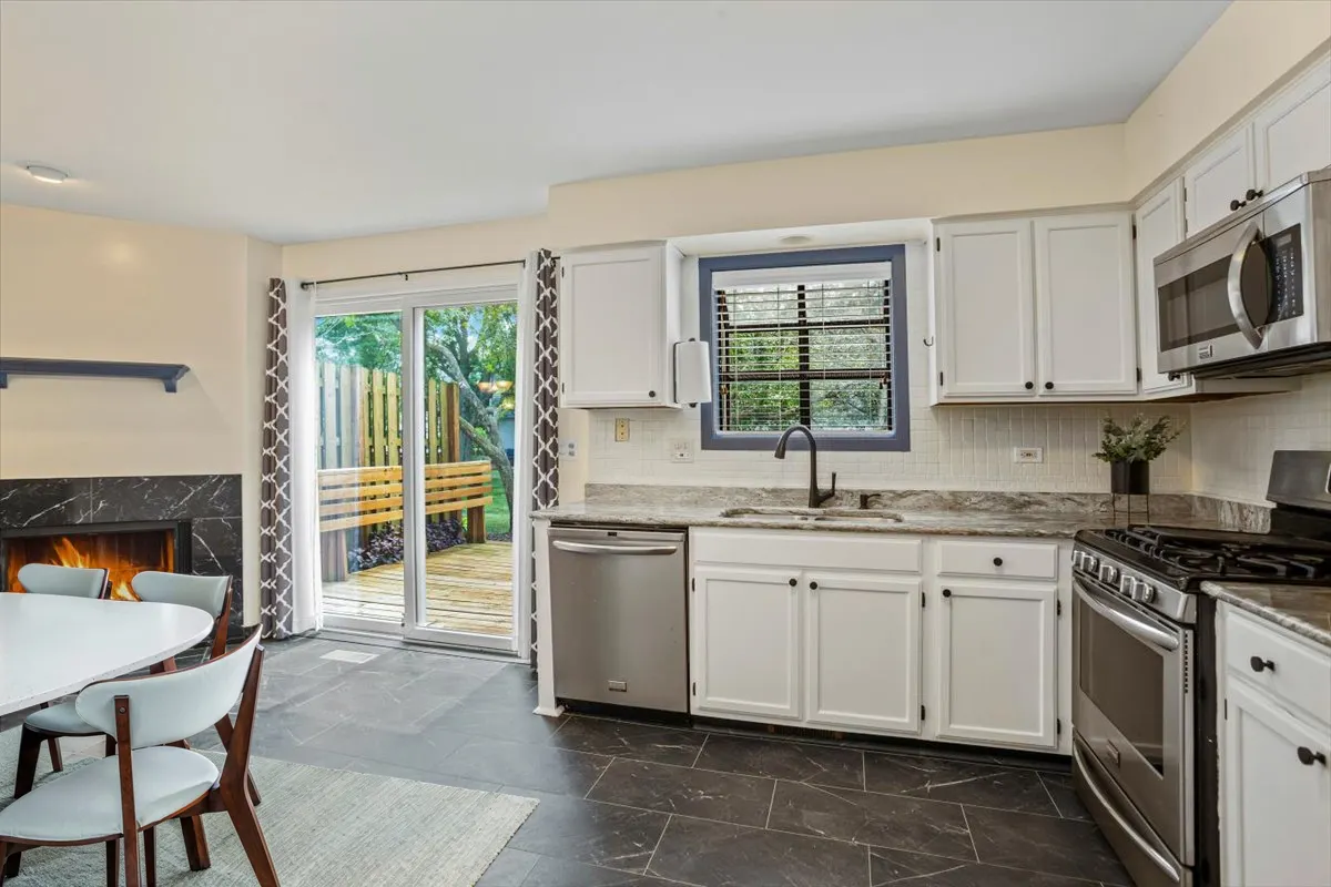 27W229 Providence Lane IL
