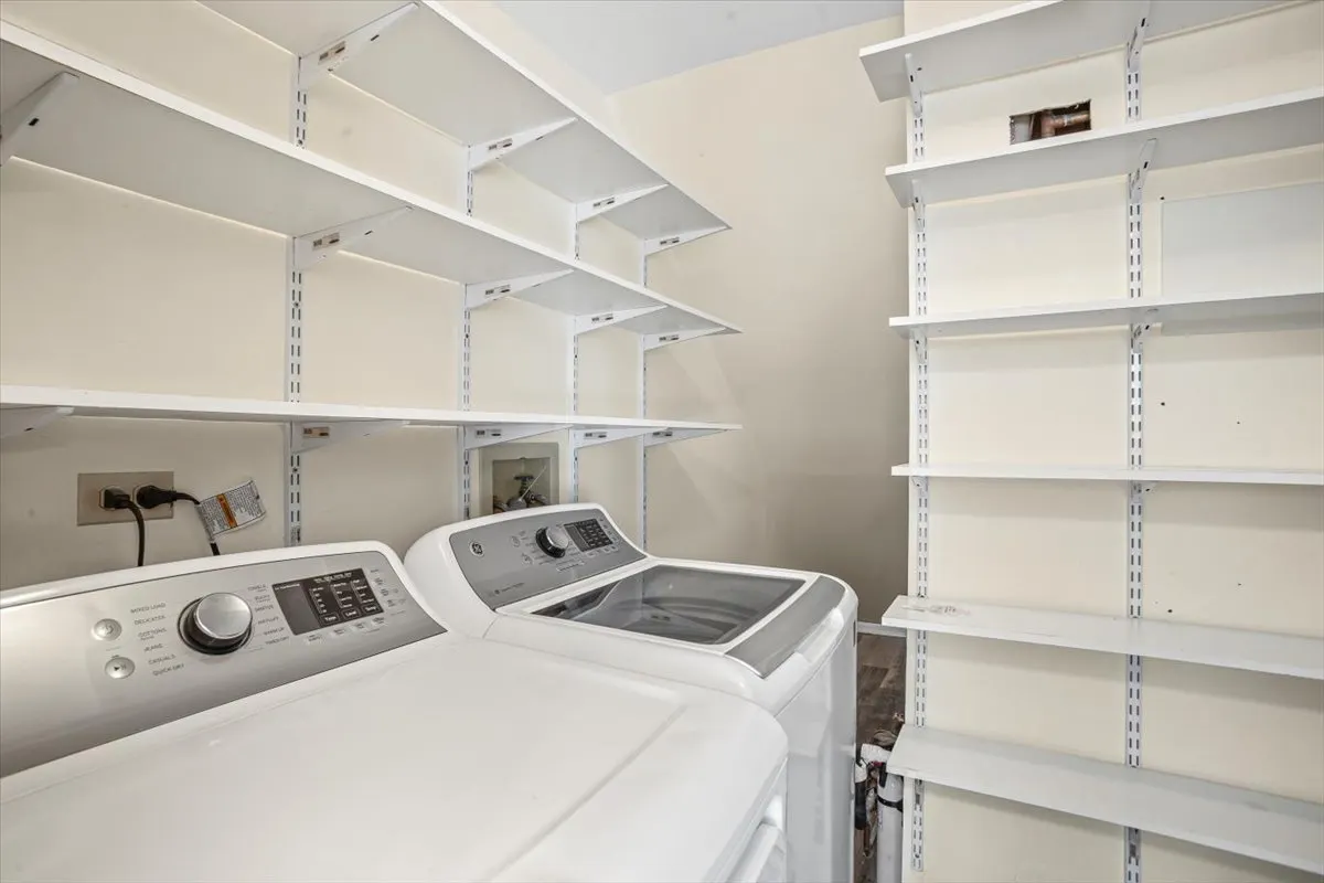 27W229 Providence Lane IL