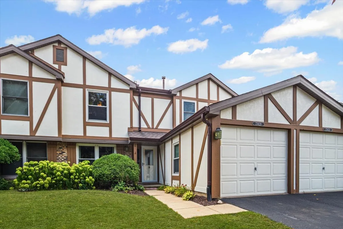 27W229 Providence Lane IL
