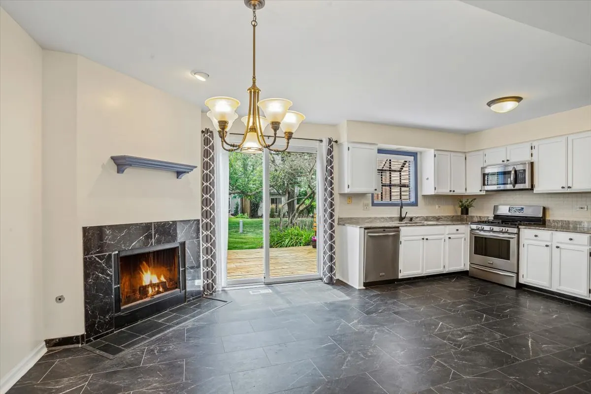 27W229 Providence Lane IL