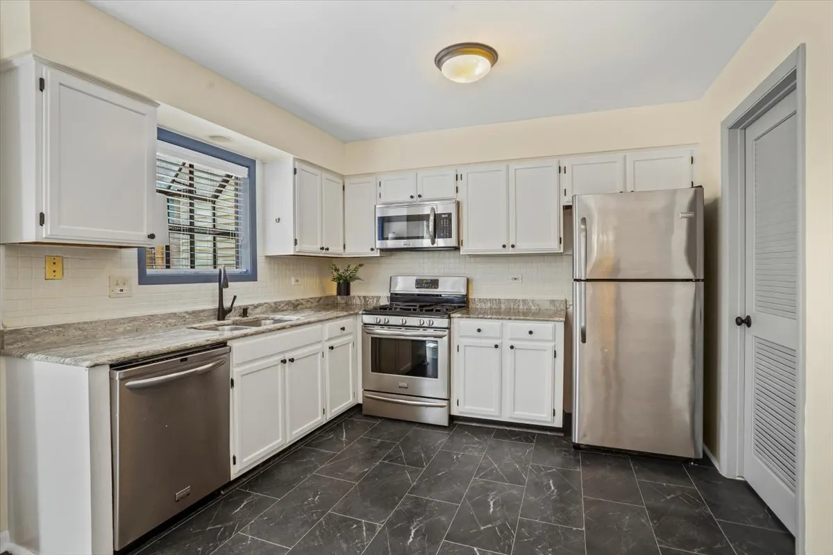 27W229 Providence Lane IL