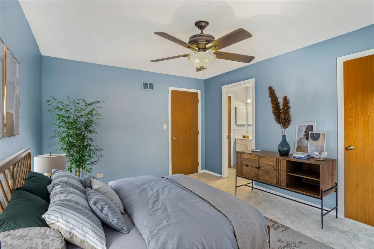 27W229 Providence Lane IL