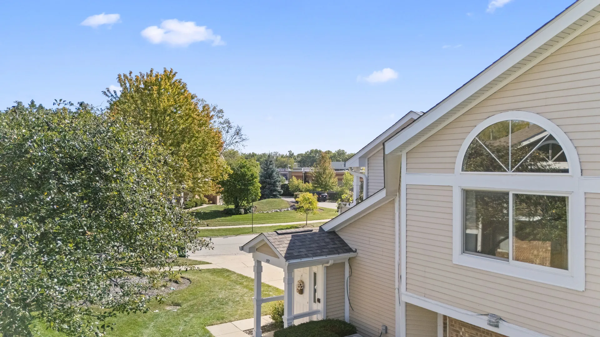 1152 Courtland Drive 406 IL
