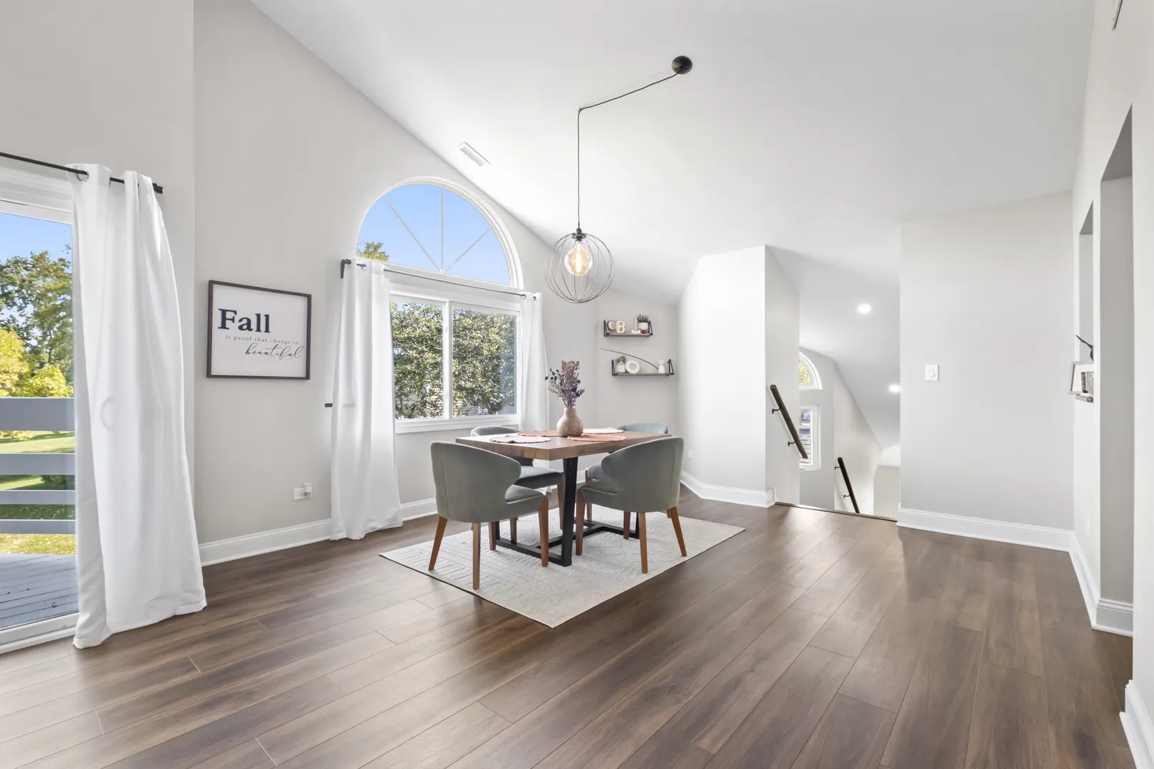 1152 Courtland Drive 406 IL