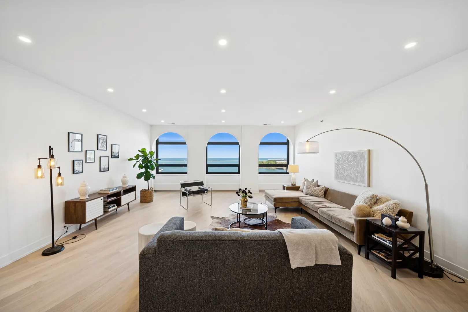 680 N Lake Shore Drive 604 IL