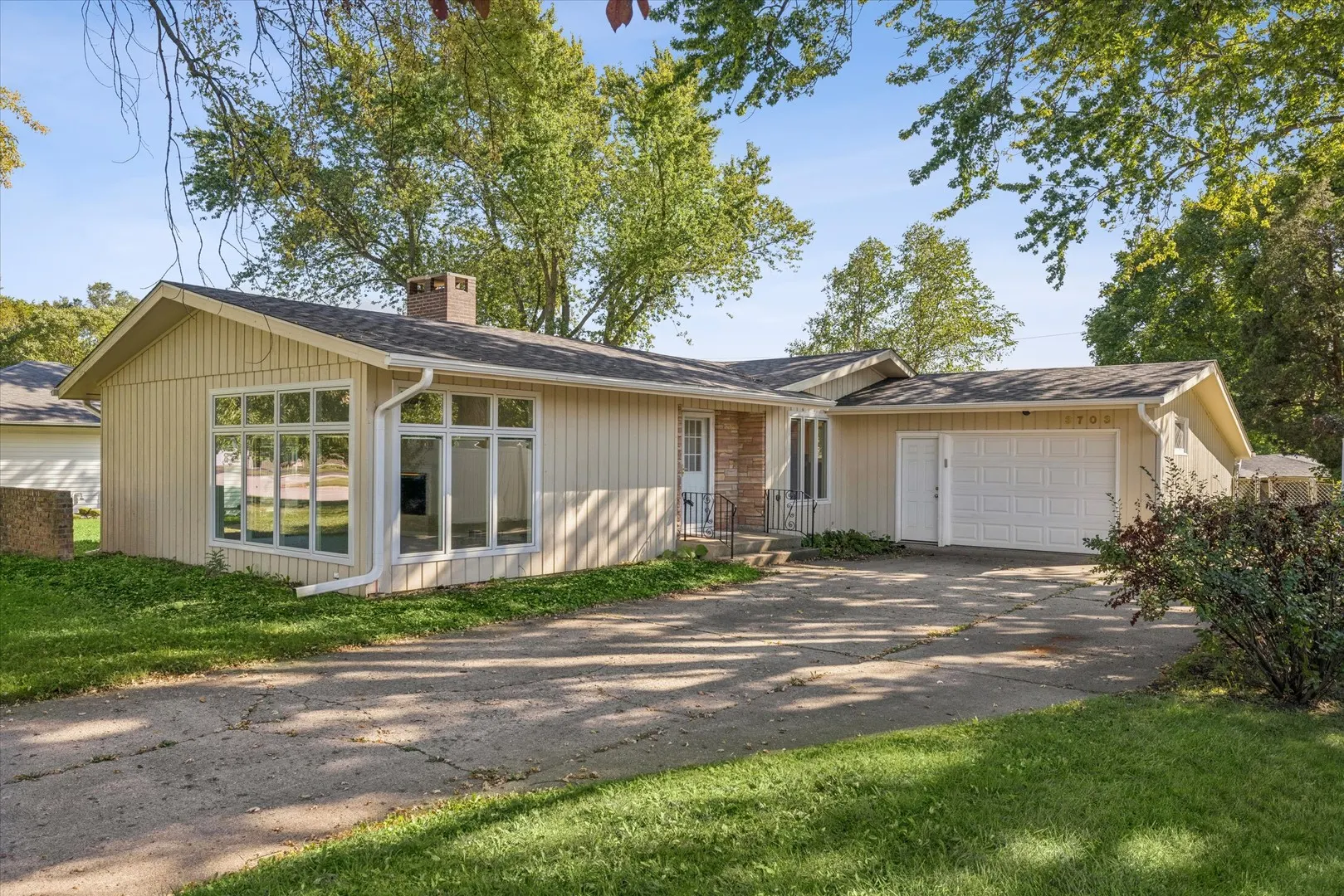 3703 W High Street IL