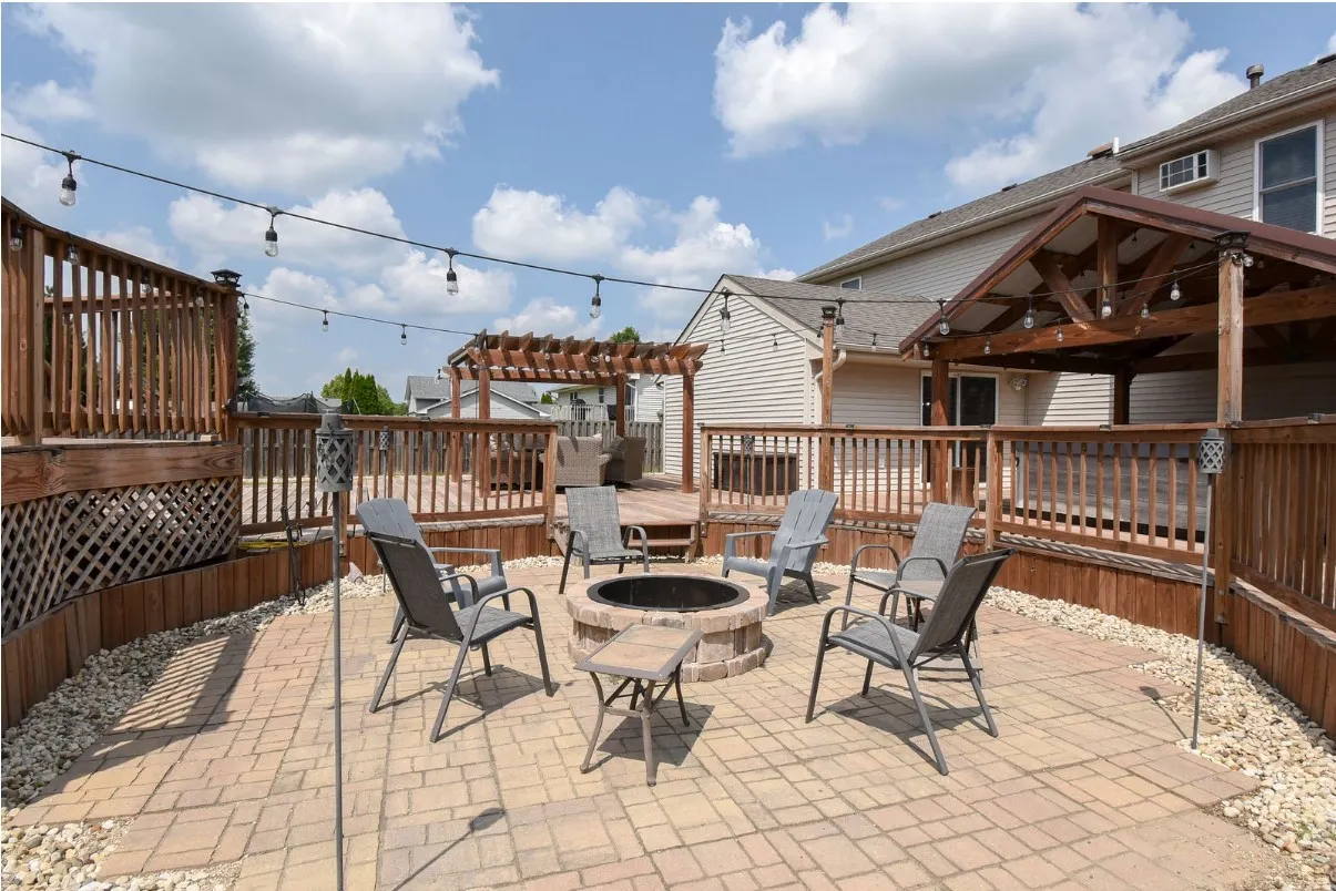 615 Cartwright Trail IL