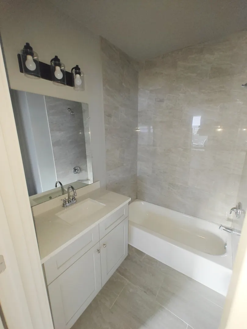 5231 S Michigan Avenue 2NR IL