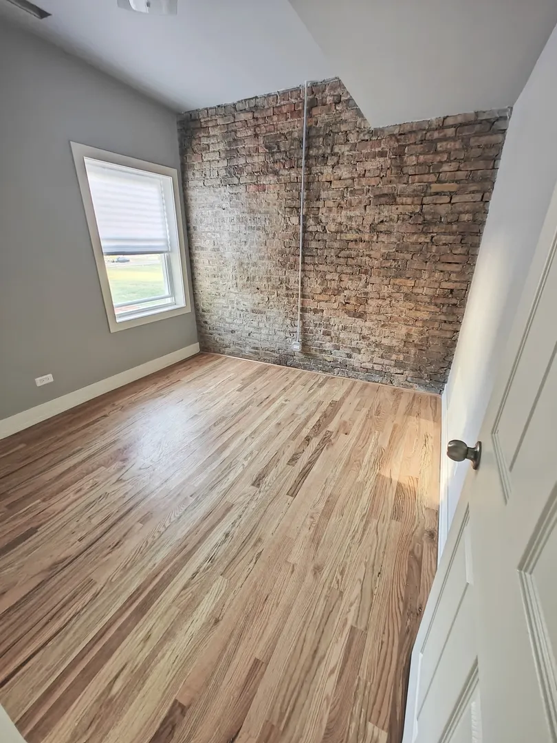 5231 S Michigan Avenue 2NR IL