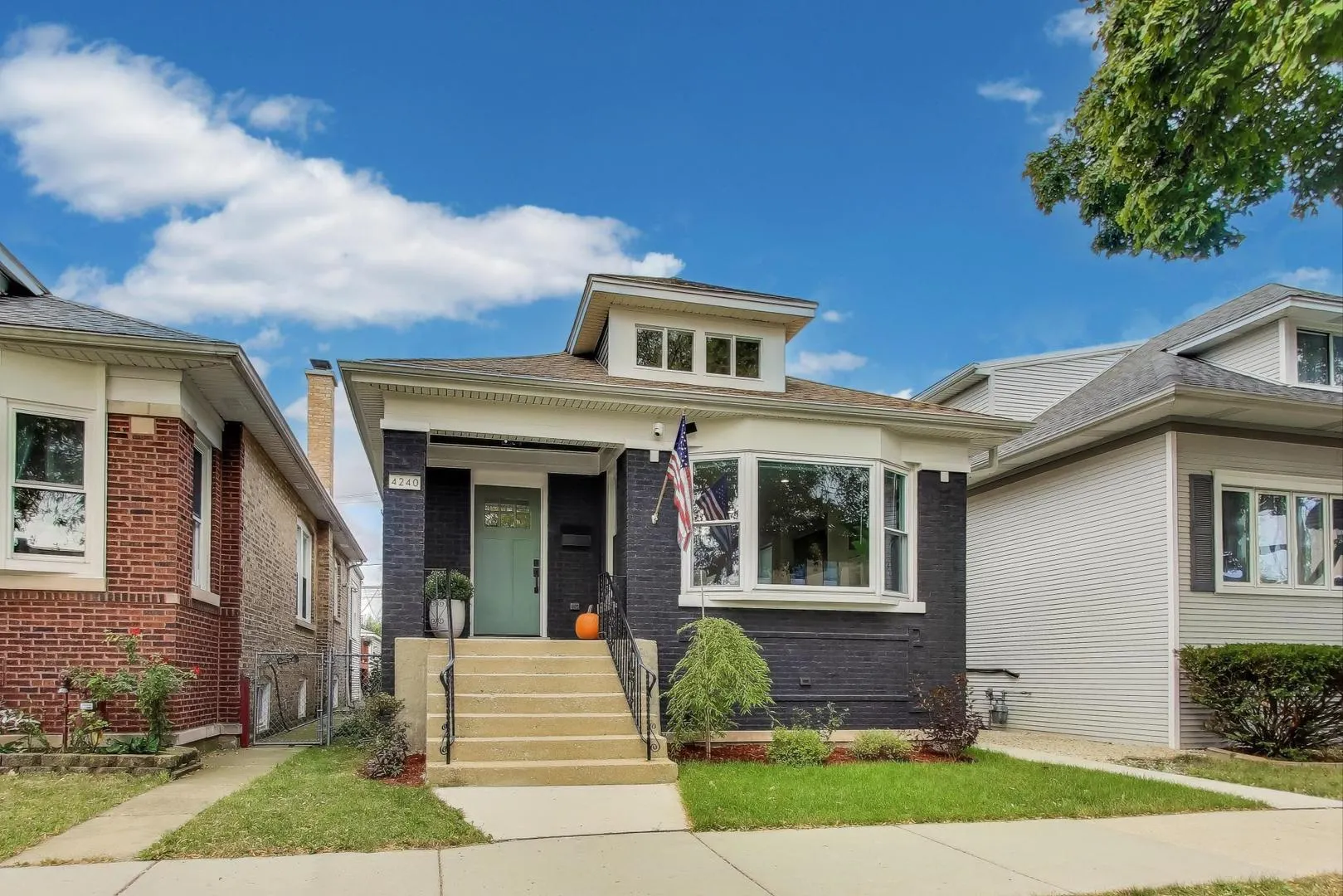 4240 N Mcvicker Avenue IL