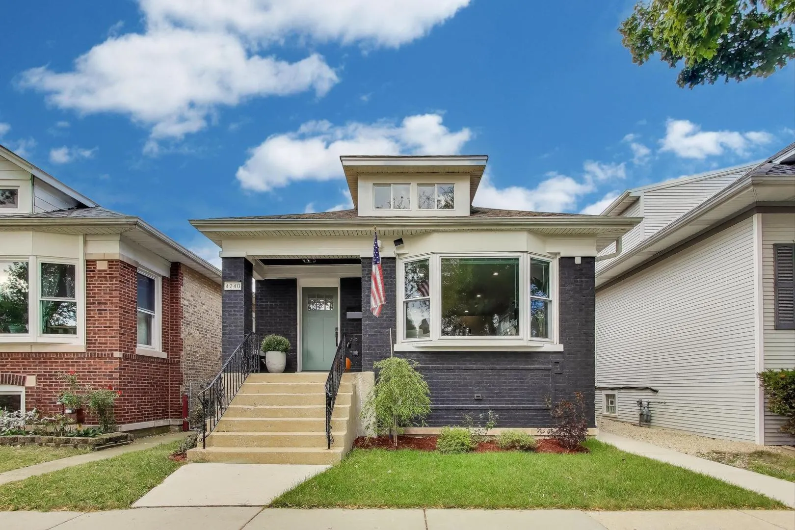 4240 N Mcvicker Avenue IL