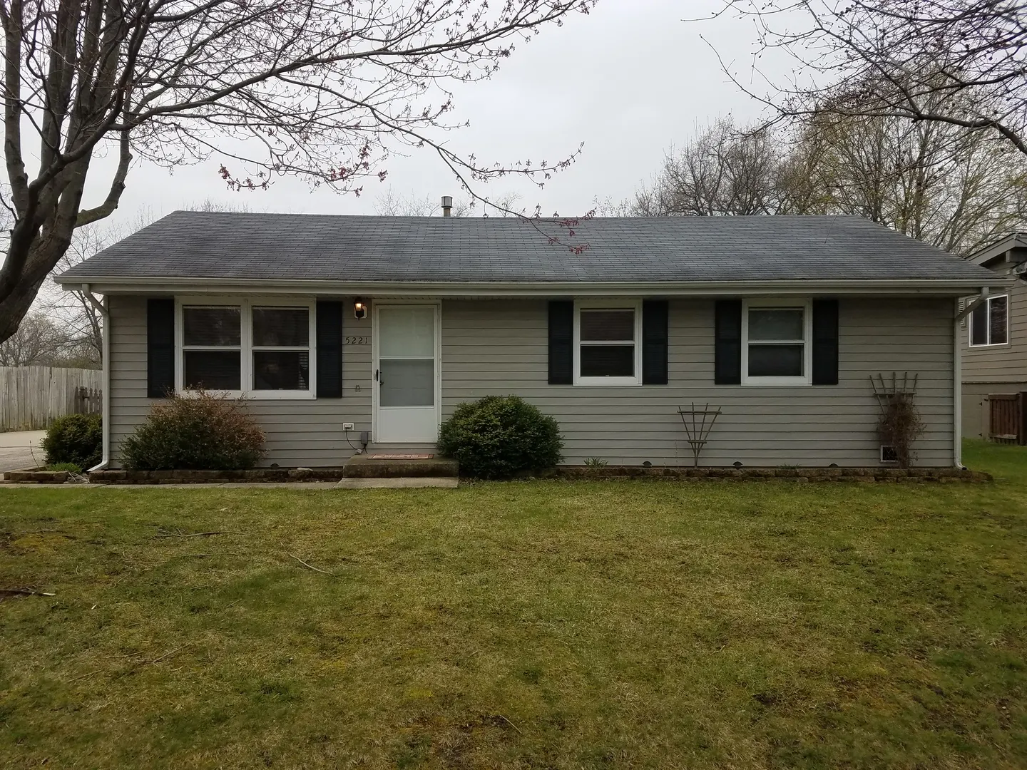 5221 Palm Street IL