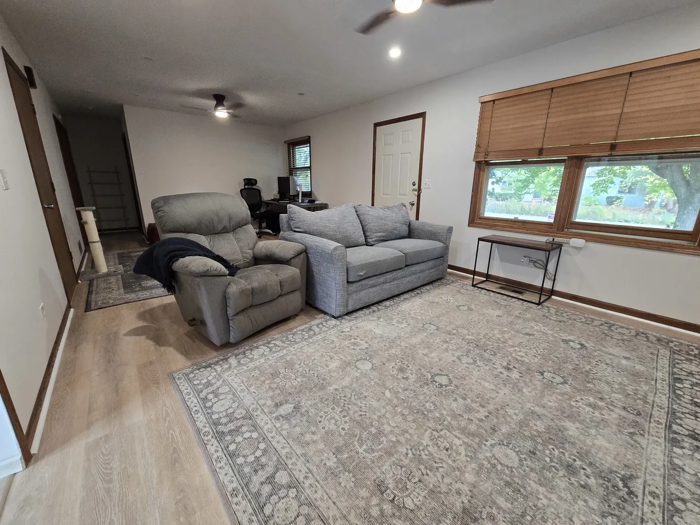 5221 Palm Street IL
