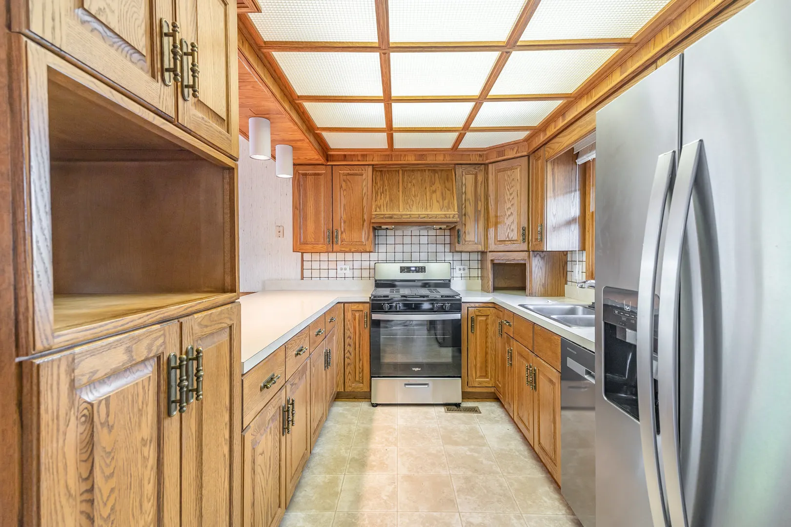 648 Dauphine Court F IL