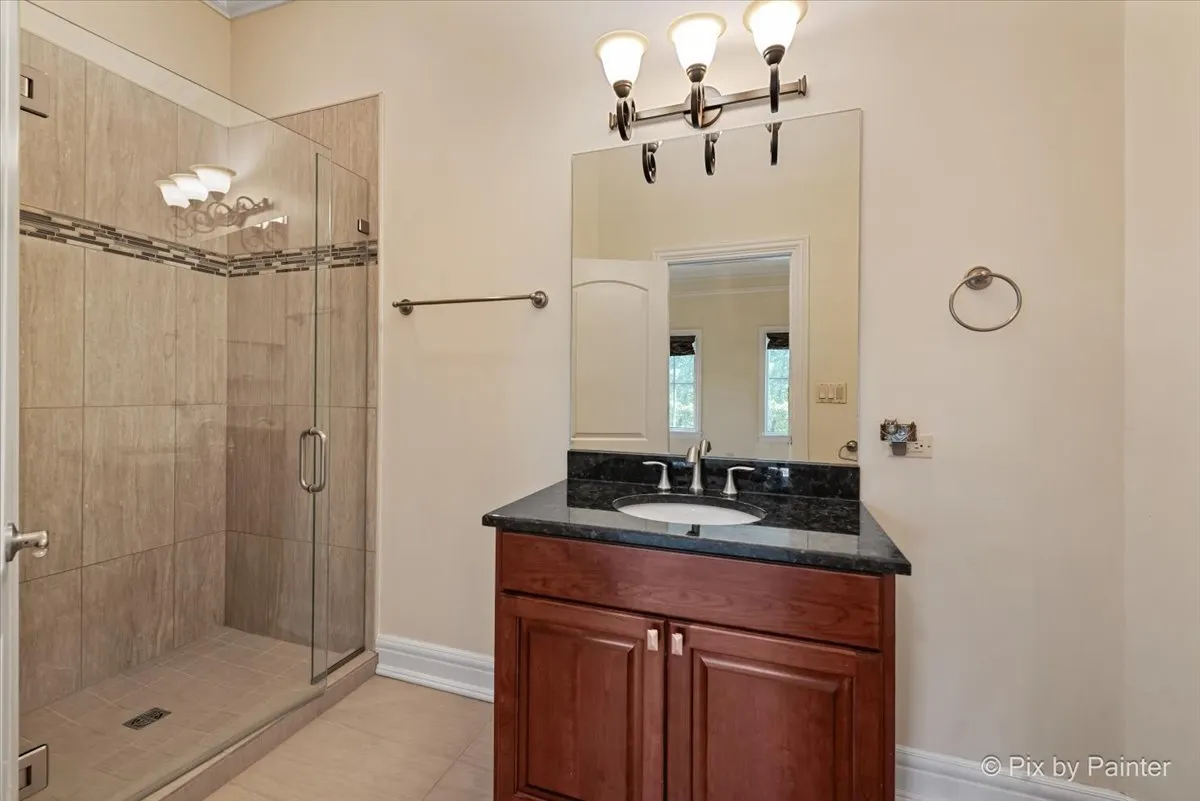 27 W Onwentsia Road IL