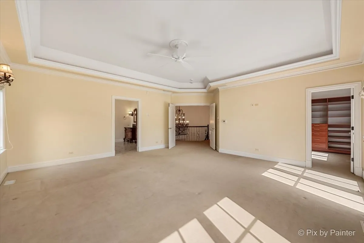 27 W Onwentsia Road IL