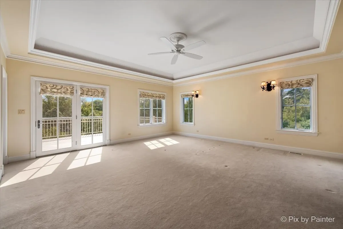 27 W Onwentsia Road IL