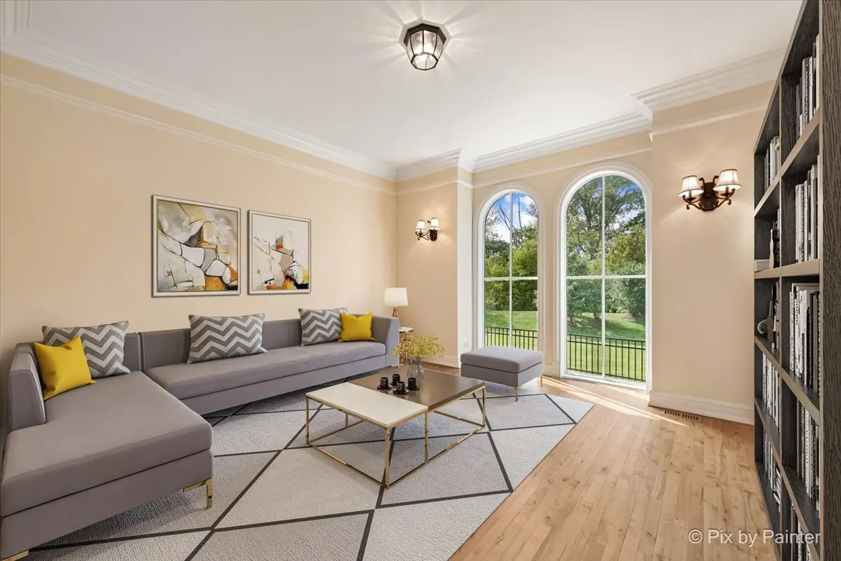 27 W Onwentsia Road IL