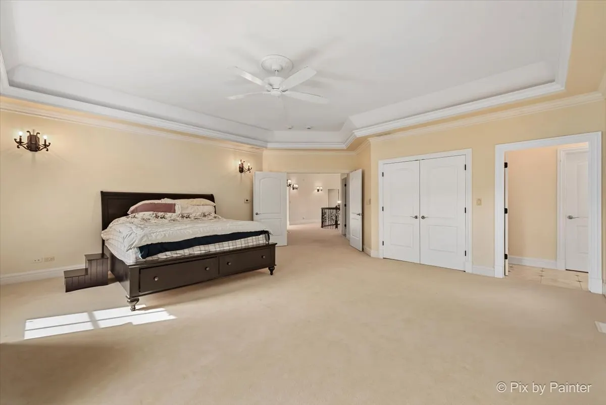 27 W Onwentsia Road IL