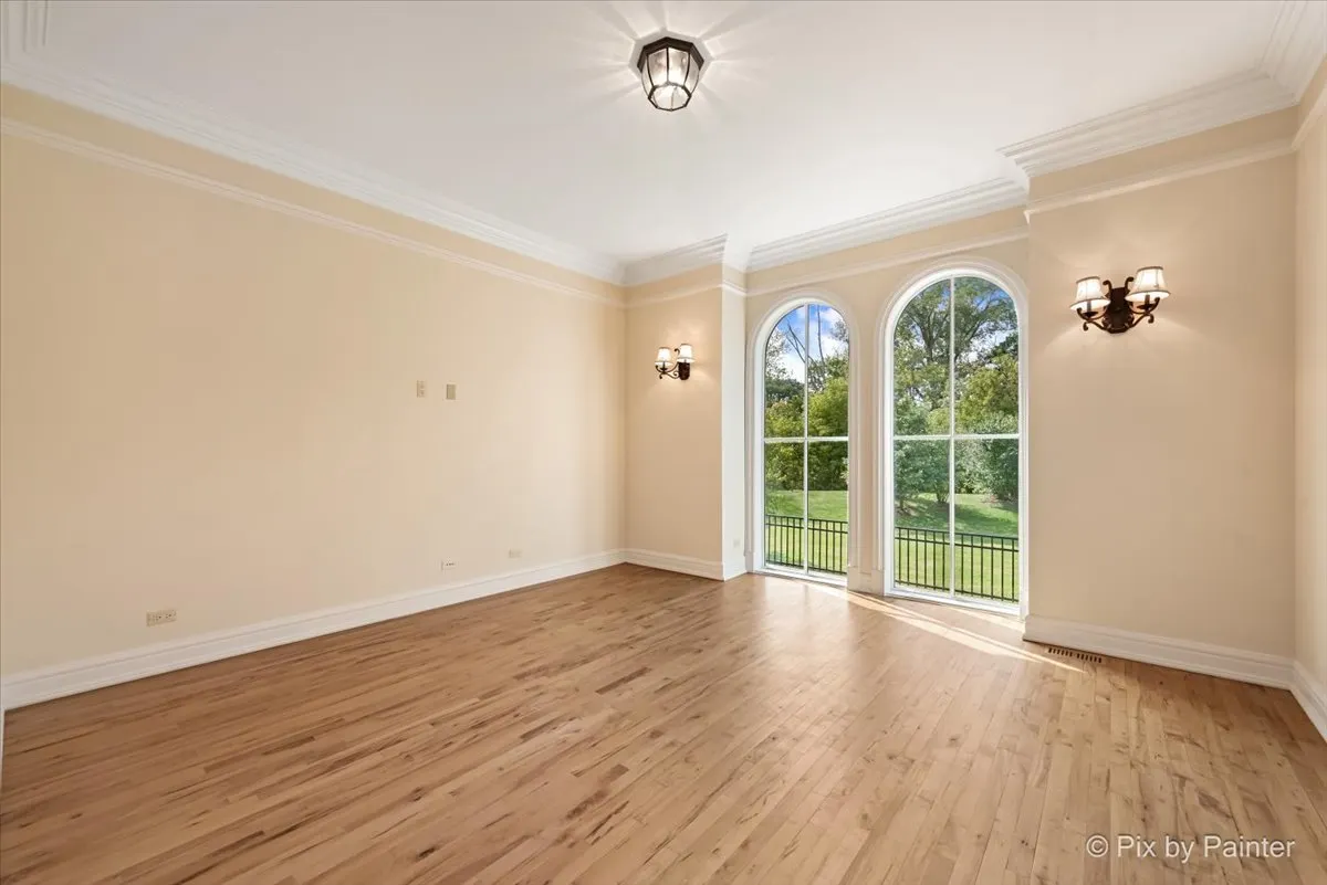 27 W Onwentsia Road IL