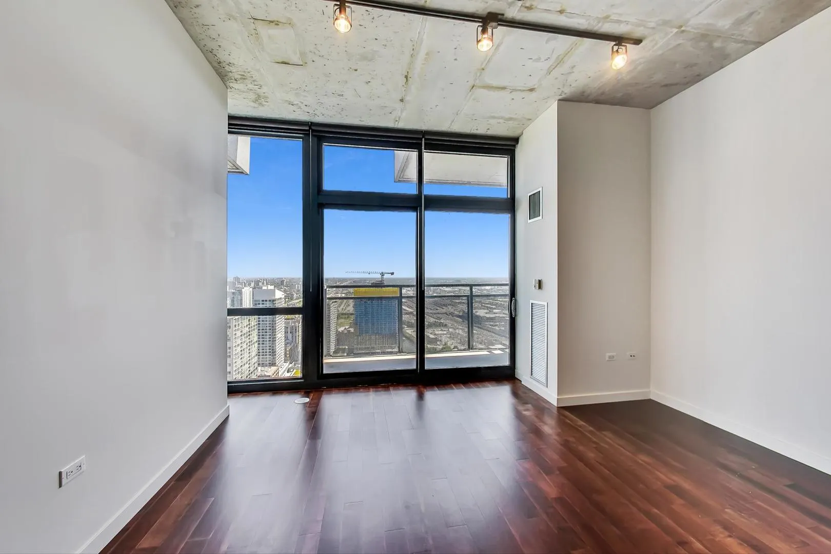 235 W Van Buren Street 4107 IL