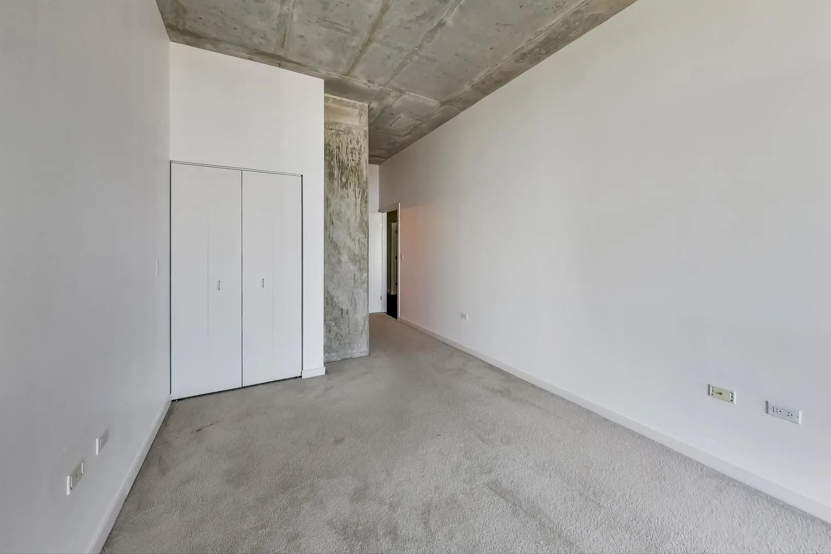 235 W Van Buren Street 4107 IL