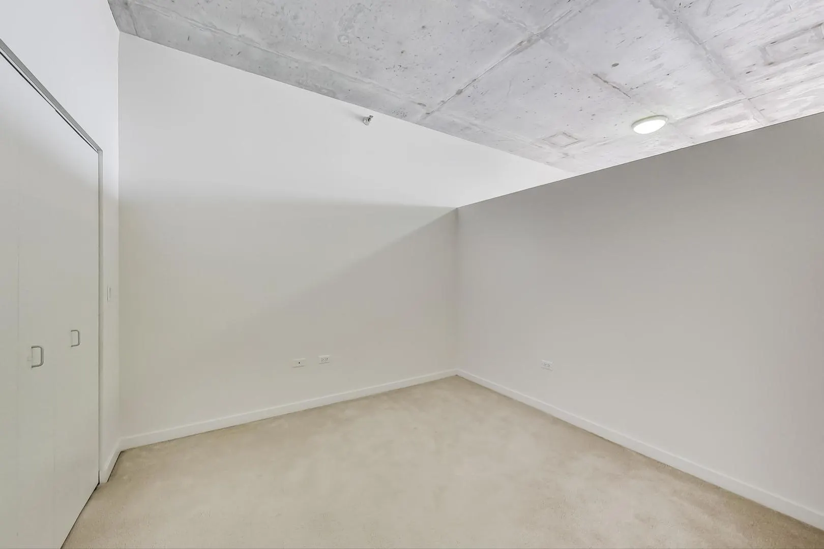 235 W Van Buren Street 4107 IL