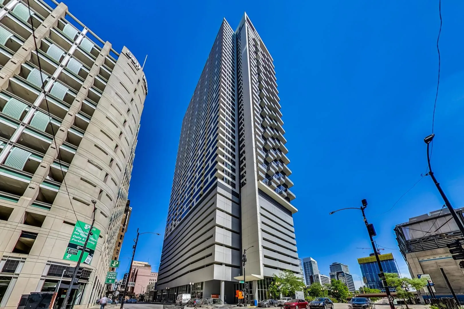 235 W Van Buren Street 4107 IL