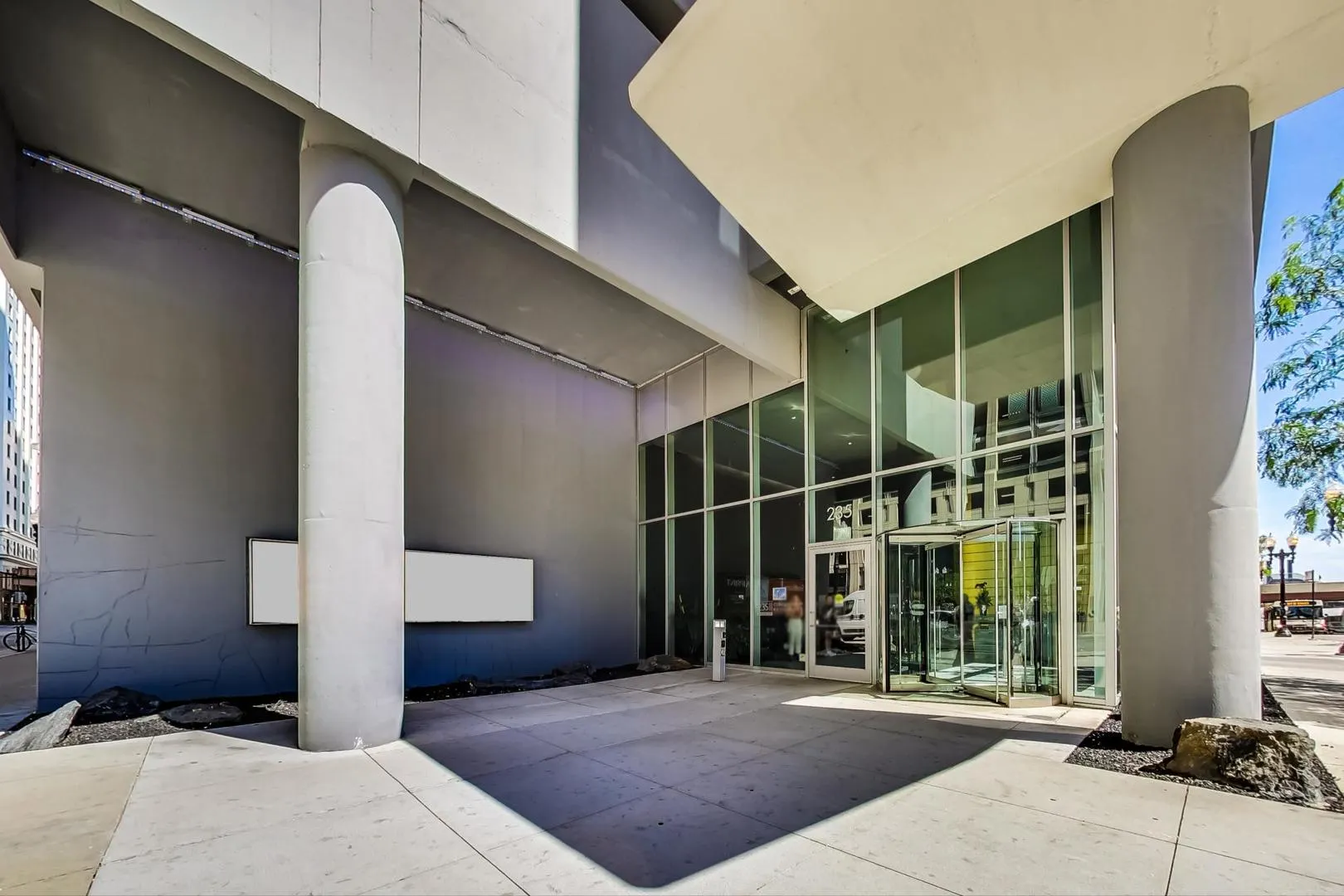 235 W Van Buren Street 4107 IL