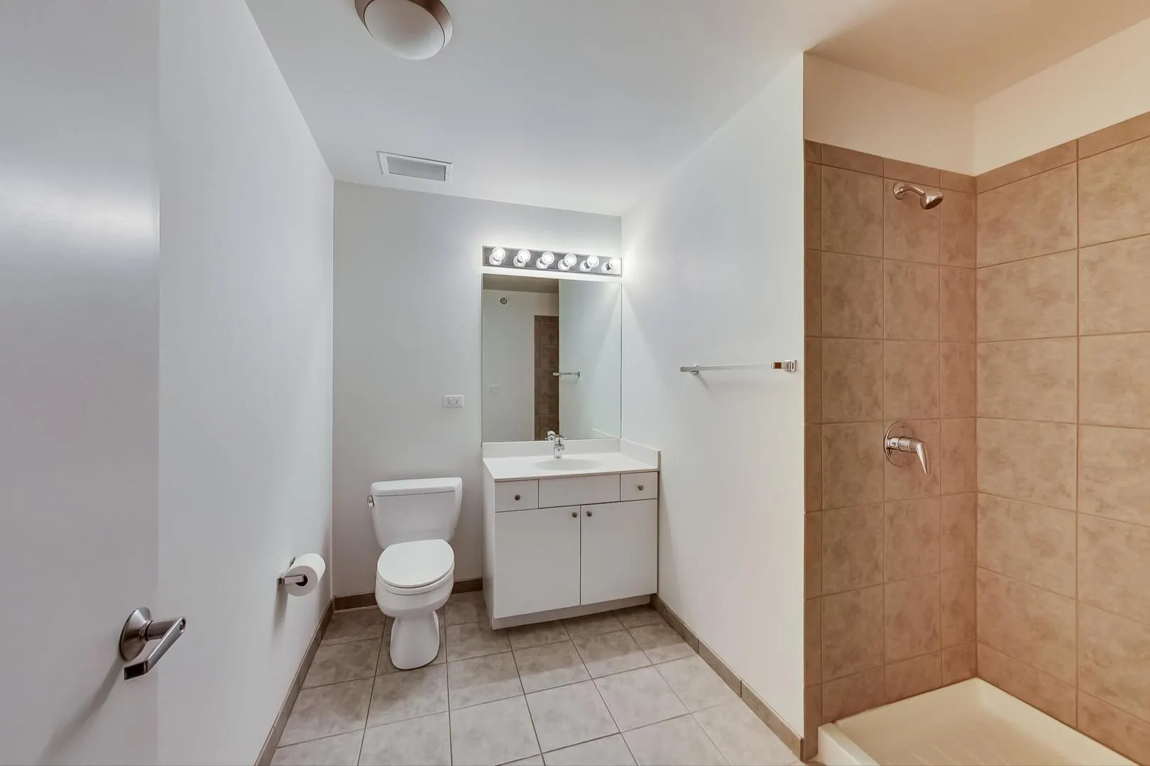 235 W Van Buren Street 4107 IL