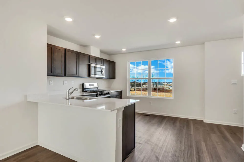 436 Lakeshore Court IL