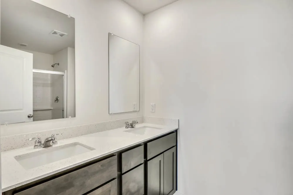 440 lakeshore Court IL