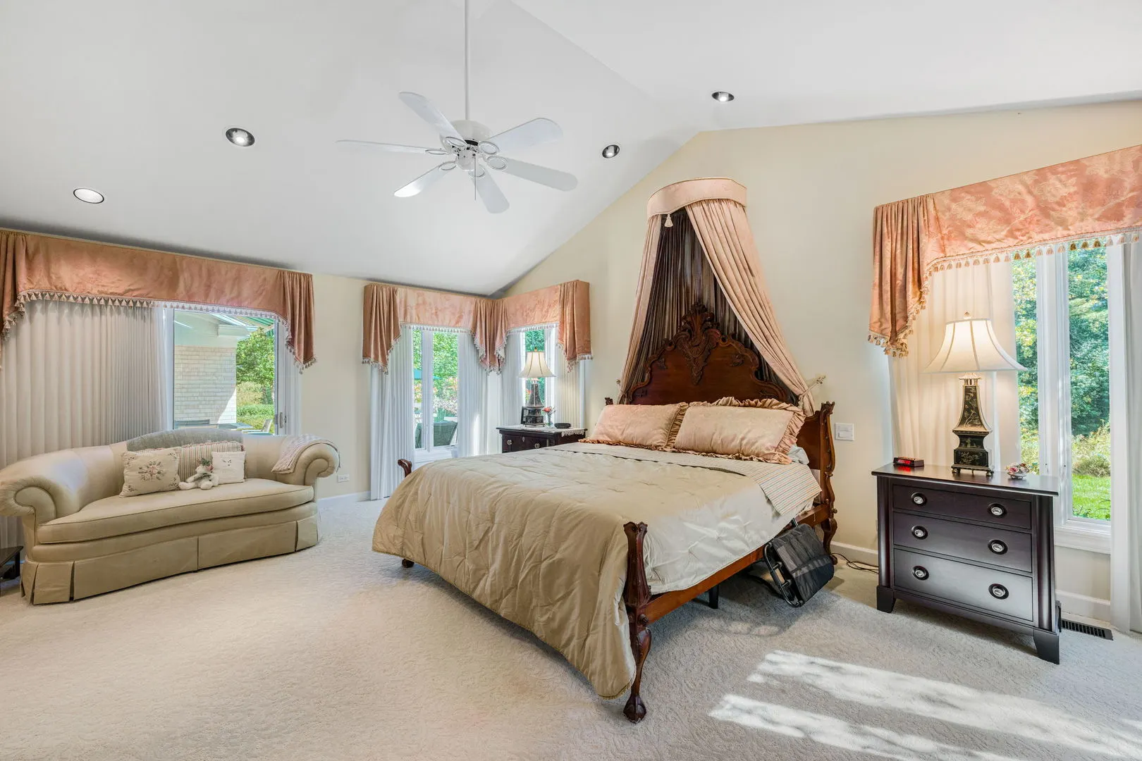 1605 Freesia Court IL