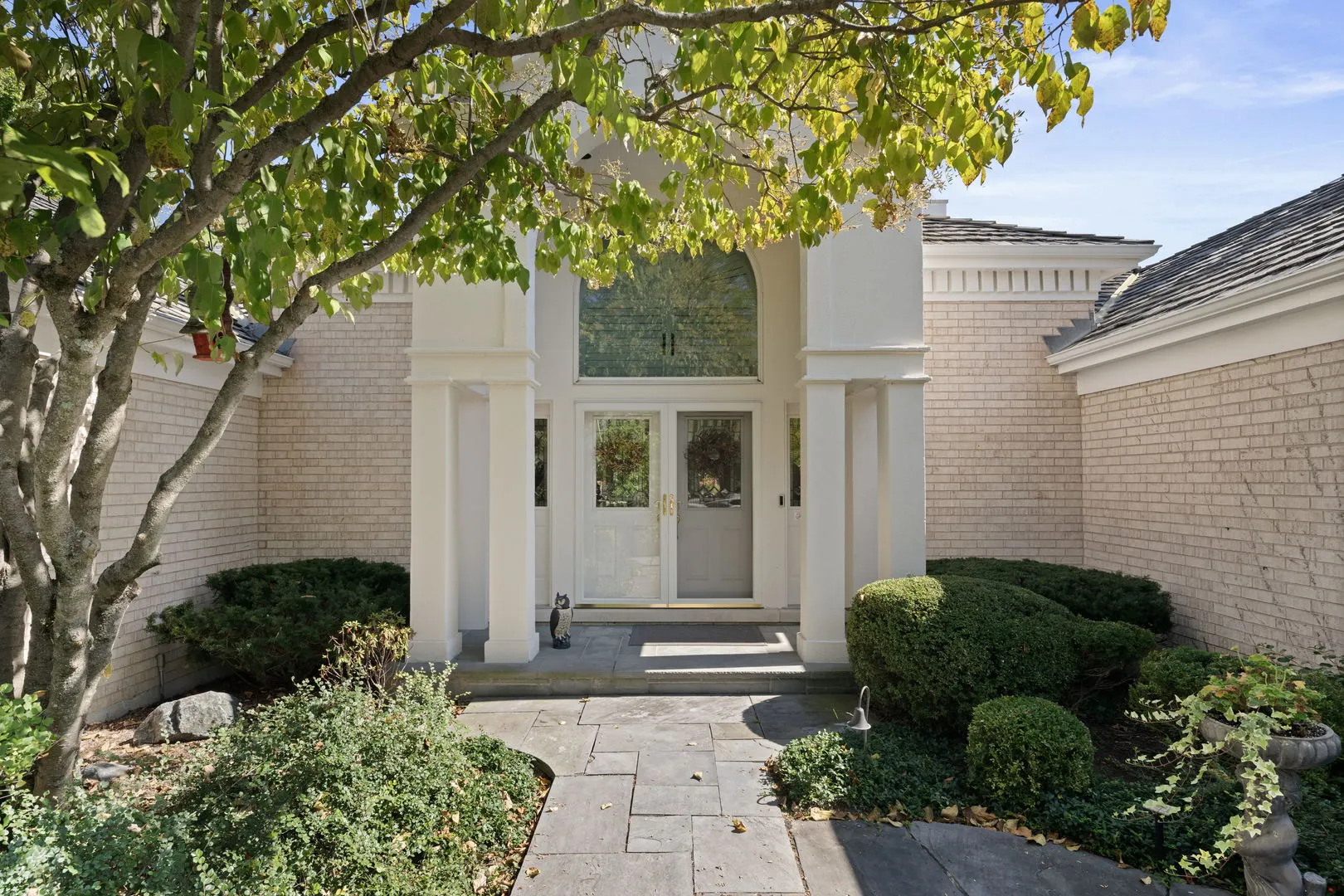 1605 Freesia Court IL