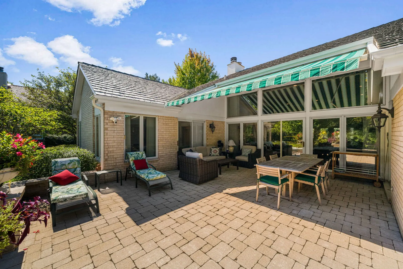 1605 Freesia Court IL