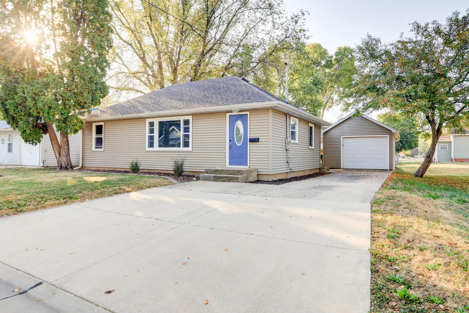 1013 W 8th Street IL