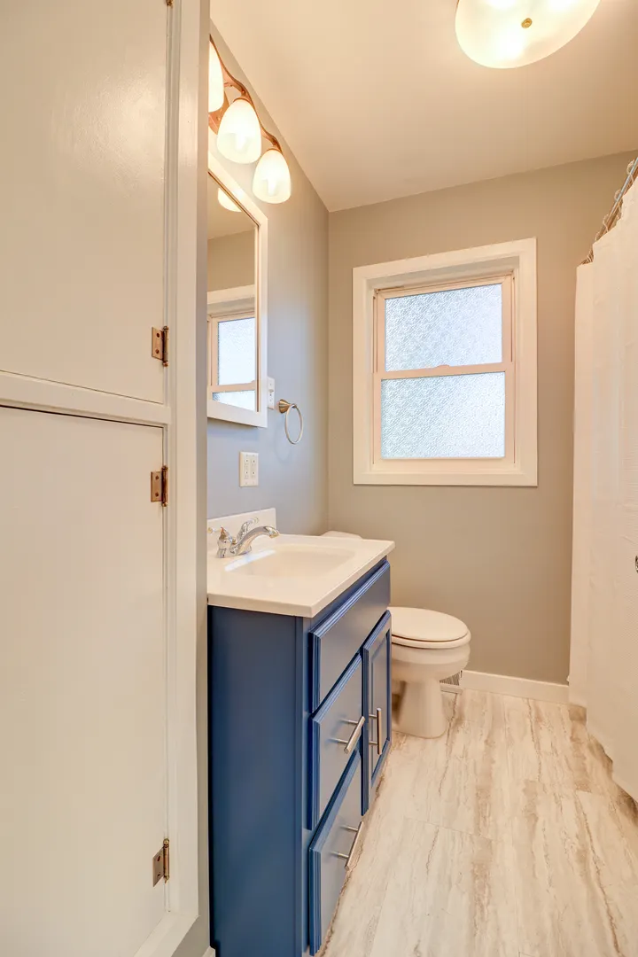 1013 W 8th Street IL