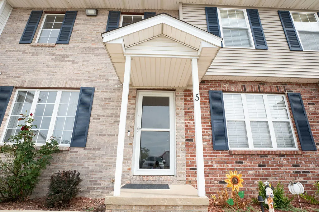 31 Fetzer Drive 5 IL