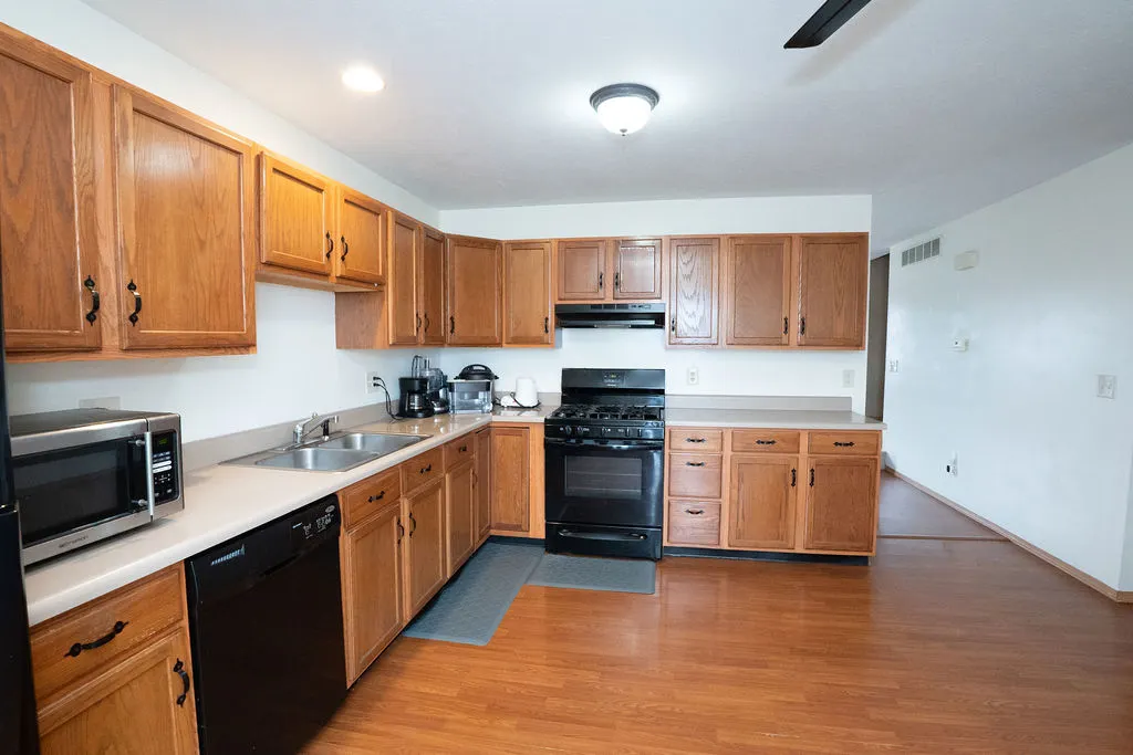 31 Fetzer Drive 5 IL