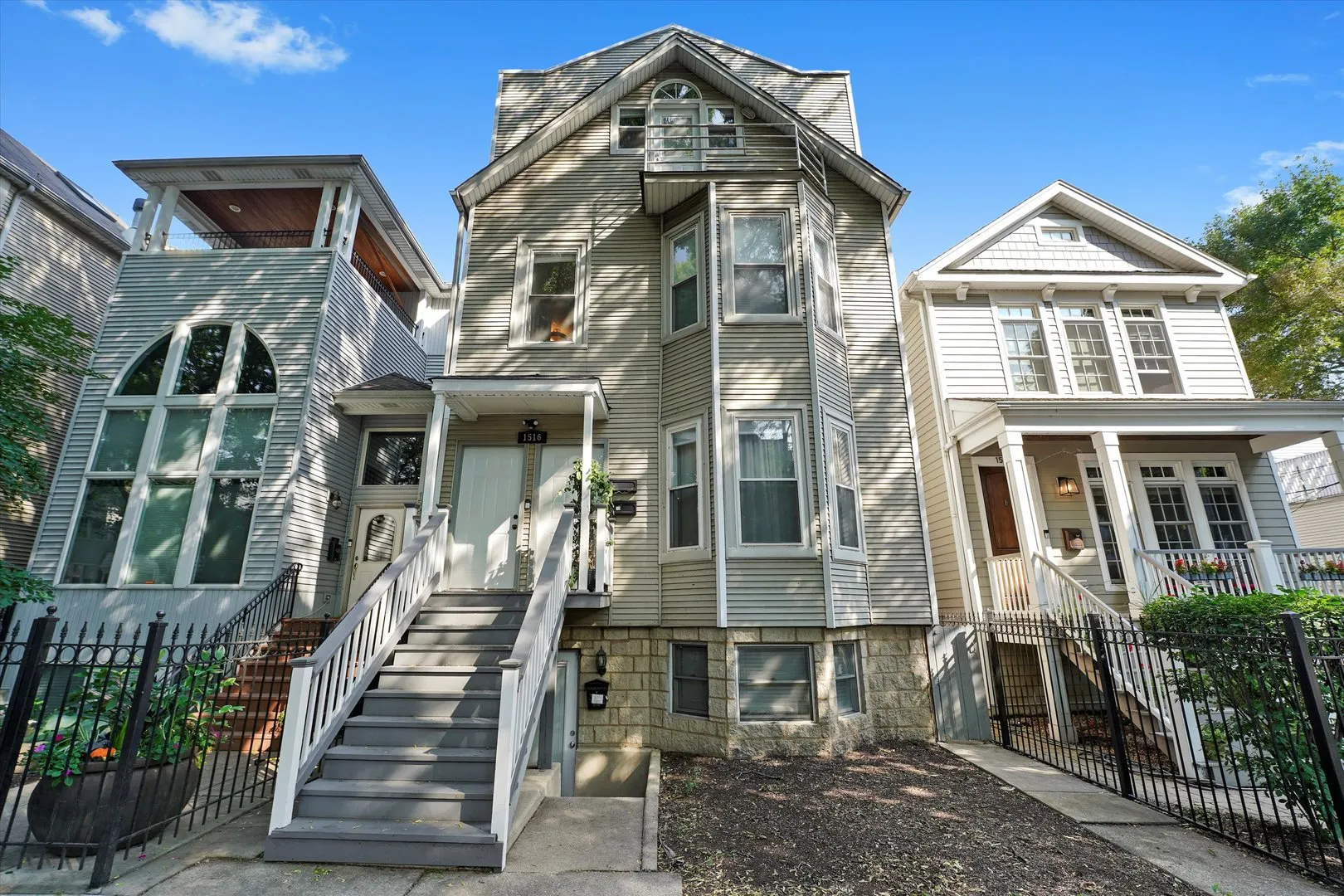 1516 W Nelson Street W 2 IL