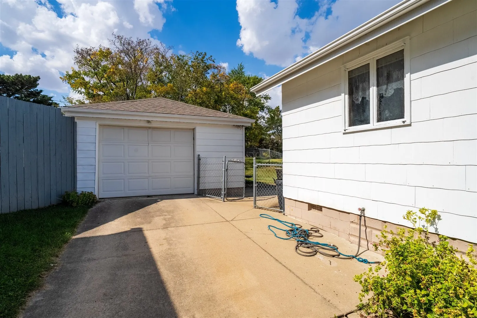 1227 Low Street IL