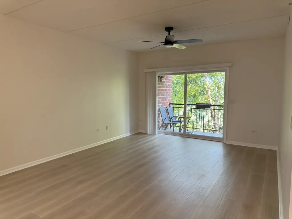 3401 N Carriageway Drive 307 IL