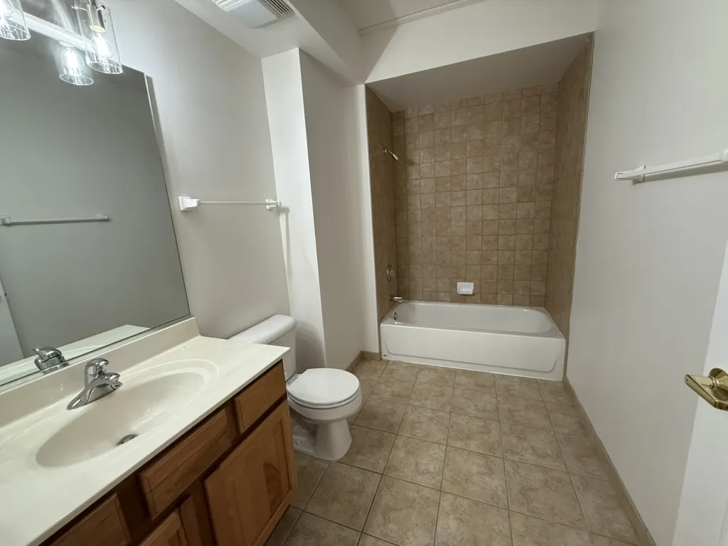3401 N Carriageway Drive 307 IL